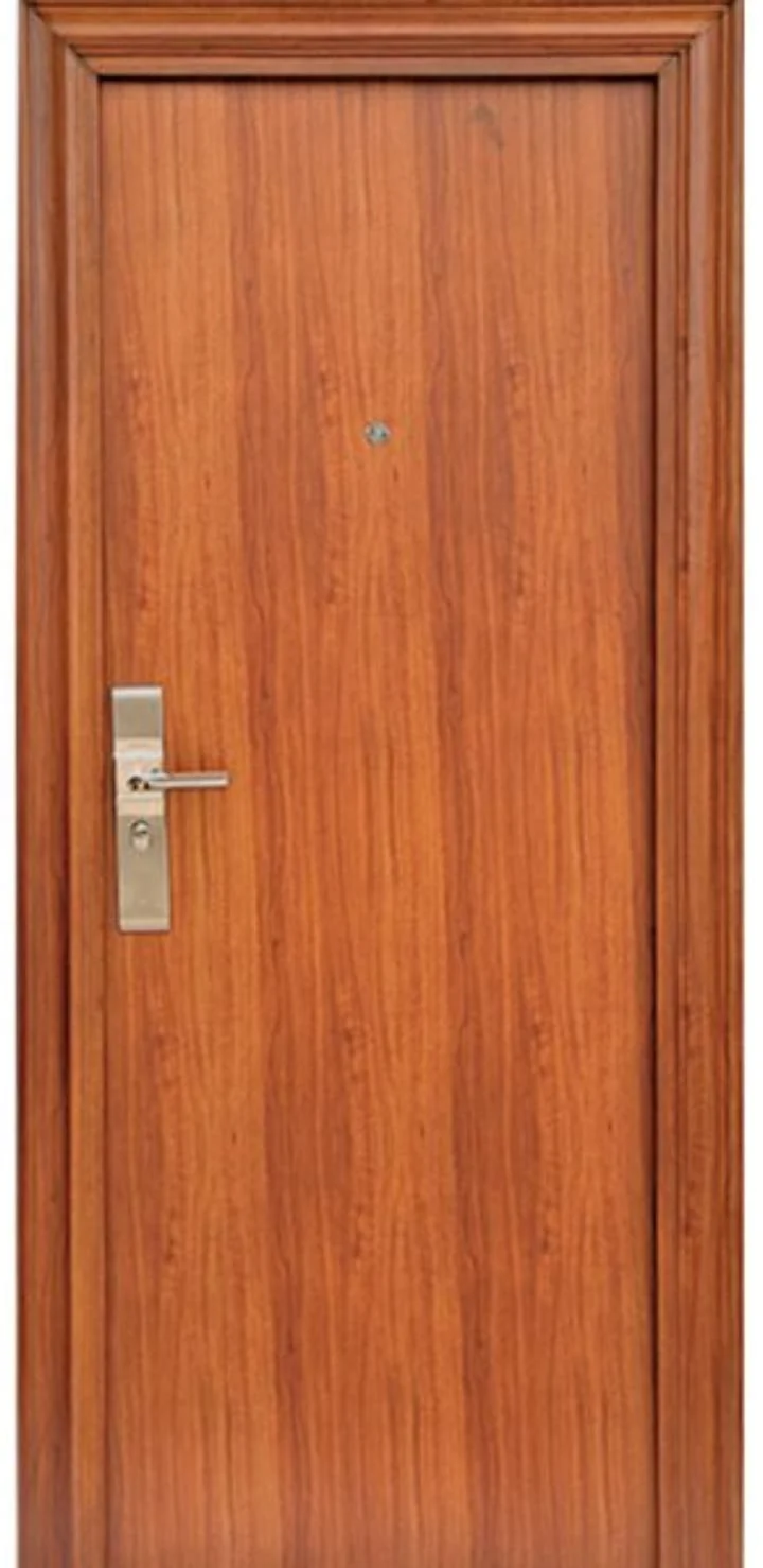 Puerta de seguridad multianclaje símil cedro - J&N Aluminio Neuquén